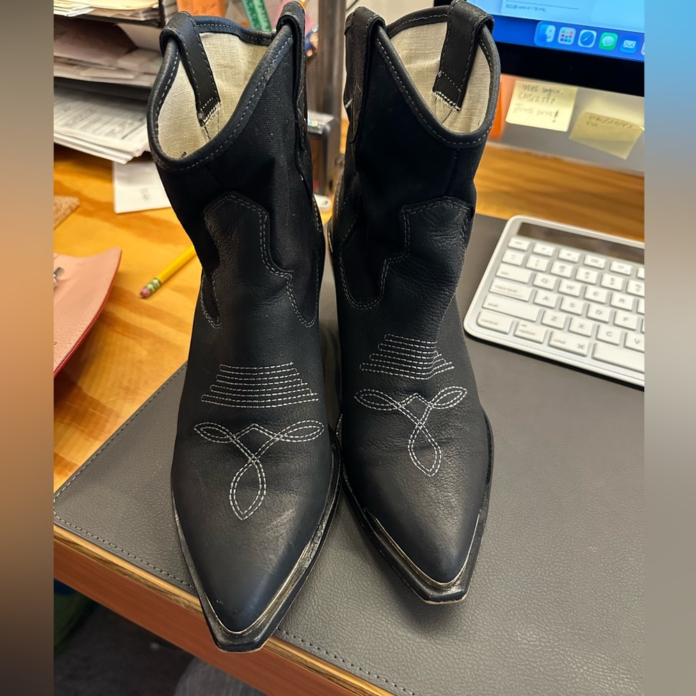 Dolce Vita Nashe Black Western Ankle Boots